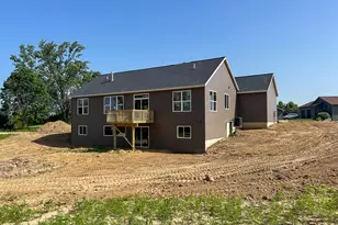 7414 Black Brook Dr, Zeeland, MI 49464 - Photo 5
