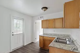 8440 Orchard Ave, Warren, MI 48089 - Photo 5