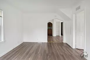 8440 Orchard Ave, Warren, MI 48089 - Photo 3