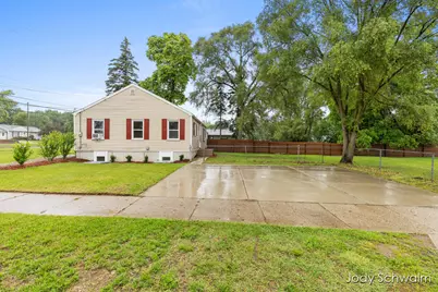 3844 Clyde Park Avenue SW, Wyoming, MI 49509 - Photo 3