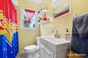 1829 Delwood Ave SW, Wyoming, MI 49509 - Photo 11