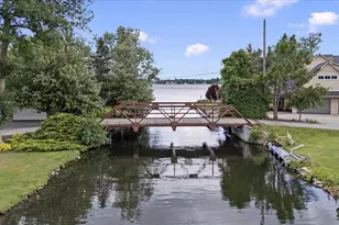 4691 Mapleview Ave, West Bloomfield, MI 48324 - Photo 25