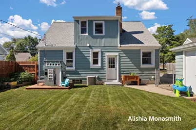 938 Colfax Avenue, Grand Haven, MI 49417 - Photo 35