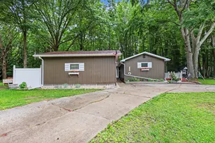 17700 Thornapple Dr, Spring Lake, MI 49456 - Photo 3