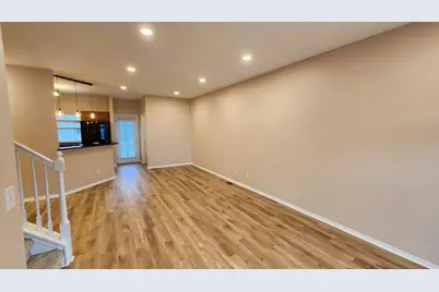 1545 Cass Lake Road #6, Keego Harbor, MI 48320 - Photo 3