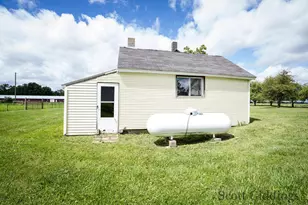 8884 S Townhall Rd, Sheridan, MI 48884 - Photo 15