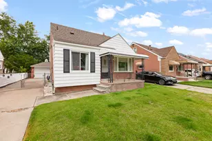 736 Farnham Ave, Lincoln Park, MI 48146 - Photo 3