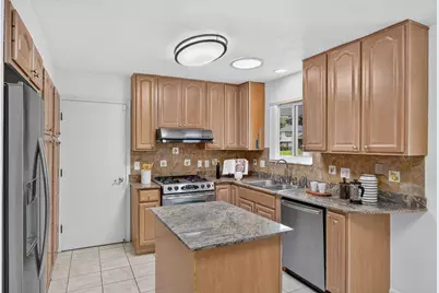 32463 Dunford Street, Farmington Hills, MI 48334 - Photo 7