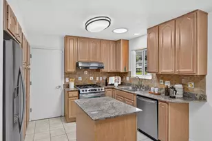 32463 Dunford St, Farmington Hills, MI 48334 - Photo 7