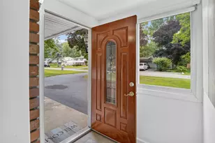 32463 Dunford St, Farmington Hills, MI 48334 - Photo 5