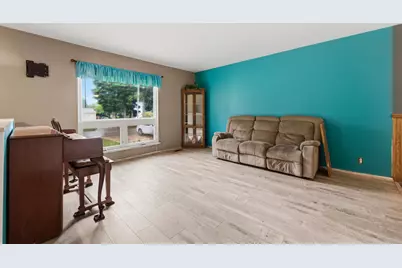 1686 Sherwood Avenue, Dorr, MI 49323 - Photo 5