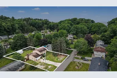 1915 Shorewood Drive, Norton Shores, MI 49441 - Photo 5