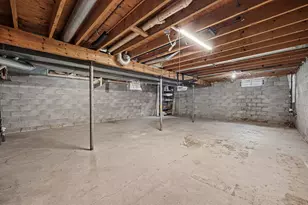 1915 Shorewood Dr, Norton Shores, MI 49441 - Photo 23