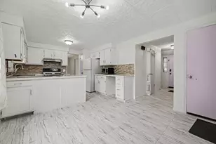 1915 Shorewood Dr, Norton Shores, MI 49441 - Photo 9