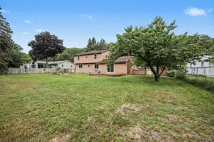 1915 Shorewood Dr, Norton Shores, MI 49441 - Photo 25