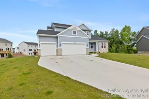 5961 Claymont Ct SE, Caledonia, MI 49316 - Photo 3