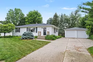 2162 Finsbury Ln NW, Grand Rapids, MI 49504 - Photo 1