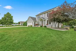 2485 WillowRidge Dr, Jenison, MI 49428 - Photo 3