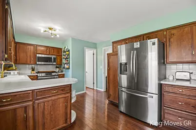 1821 Eastbrook Street SE, Grand Rapids, MI 49508 - Photo 11