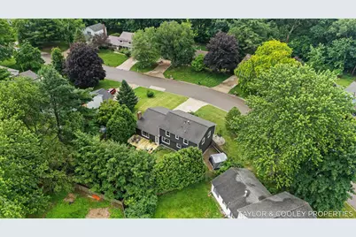 6269 Eagle Ridge Drive, Kalamazoo, MI 49004 - Photo 49