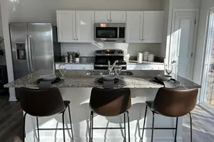 831 Whitney St, Jackson, MI 49202 - Photo 5