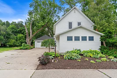 1632 W Lakewood Boulevard, Holland, MI 49424 - Photo 3