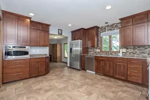 9434 Oakview Dr, Portage, MI 49024 - Photo 9