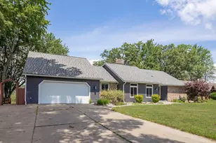 9434 Oakview Dr, Portage, MI 49024 - Photo 3