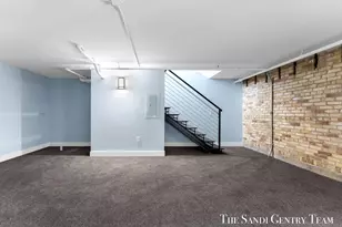 600 Broadway Ave NW, Grand Rapids, MI 49504 - Photo 33