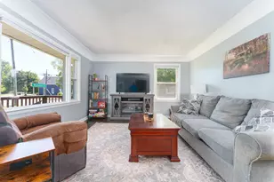 405 Washington St, Dundee, MI 48131 - Photo 9