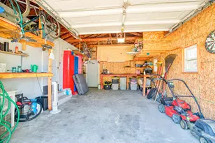 405 Washington St, Dundee, MI 48131 - Photo 23