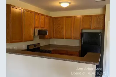 3254 Primrose Lane, Ypsilanti, MI 48197 - Photo 7