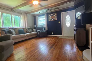 301 N Sheldon St, Charlotte, MI 48813 - Photo 5