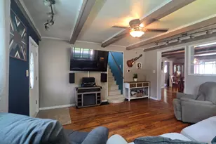 301 N Sheldon St, Charlotte, MI 48813 - Photo 7