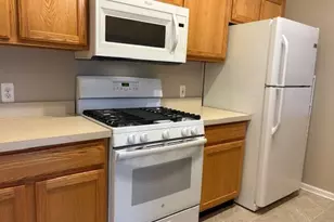 2692 S Knightsbridge Cir, Ann Arbor, MI 48105 - Photo 5