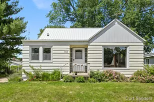 563 Ferris St NW, Grand Rapids, MI 49544 - Photo 1