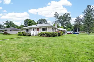 75 Hillside Dr, Battle Creek, MI 49017 - Photo 3