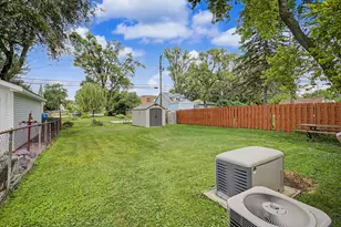 26154 Pennie St, Dearborn Heights, MI 48125 - Photo 23