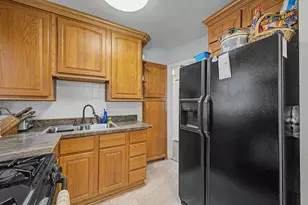 26154 Pennie St, Dearborn Heights, MI 48125 - Photo 9