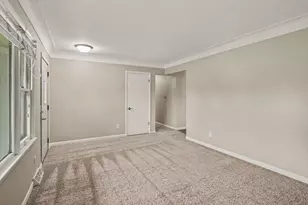 6083 Woodlea Dr, Kalamazoo, MI 49048 - Photo 5