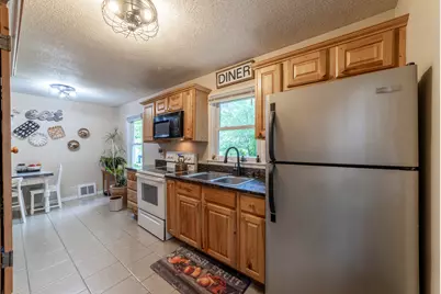 1148 Lavette Avenue, Benton Harbor, MI 49022 - Photo 17