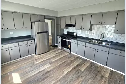 207 S Company Street, White Pigeon, MI 49099 - Photo 9