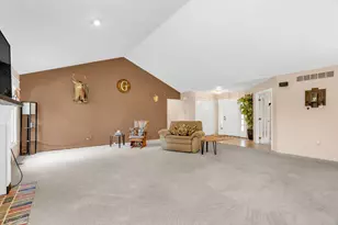 1198 Ridgeview Cir, Lake Orion, MI 48362 - Photo 9