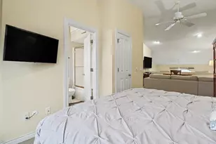 84 Harbor Dr, Ludington, MI 49431 - Photo 21