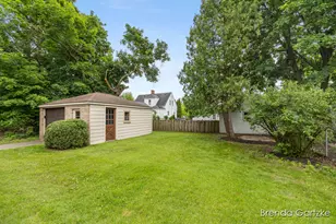 1012 Northlawn St NE, Grand Rapids, MI 49505 - Photo 27