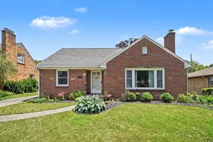 136 Westmont Dr NW, Grand Rapids, MI 49504 - Photo 1