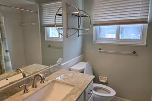 1512 Normandy Ct, Royal Oak, MI 48073 - Photo 27