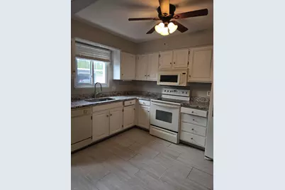 1512 Normandy Court #105, Royal Oak, MI 48073 - Photo 15
