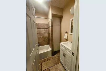 31 E Kingman Avenue E, Battle Creek, MI 49014 - Photo 15