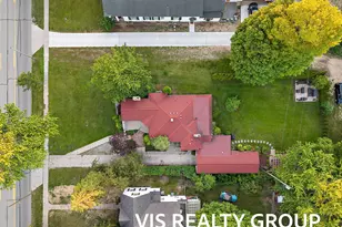 303 E Savidge St, Spring Lake, MI 49456 - Photo 85